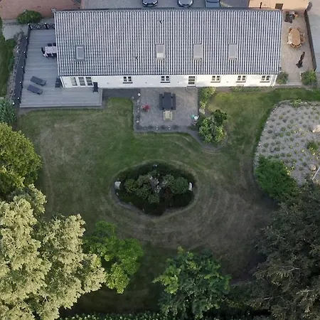 Ferienhaus Scenic Estate With Private Activity Hall & Wellness Sauna