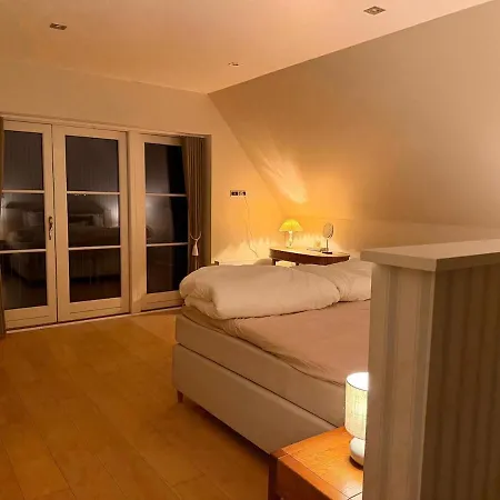 Scenic Estate With Private Activity Hall & Wellness Sauna Ferienhaus *
